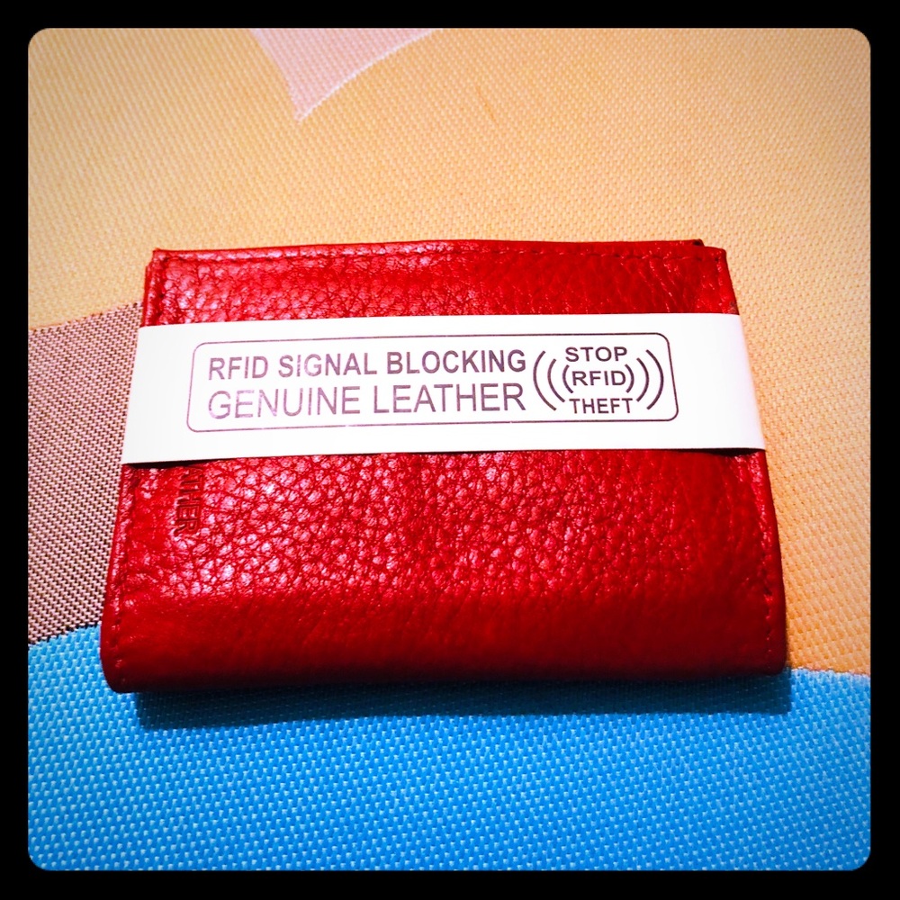 Bass card holder